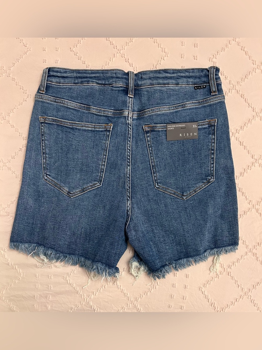 RISEN HIGH RISE DISTRESSED SHORTS - Picture 4 of 5